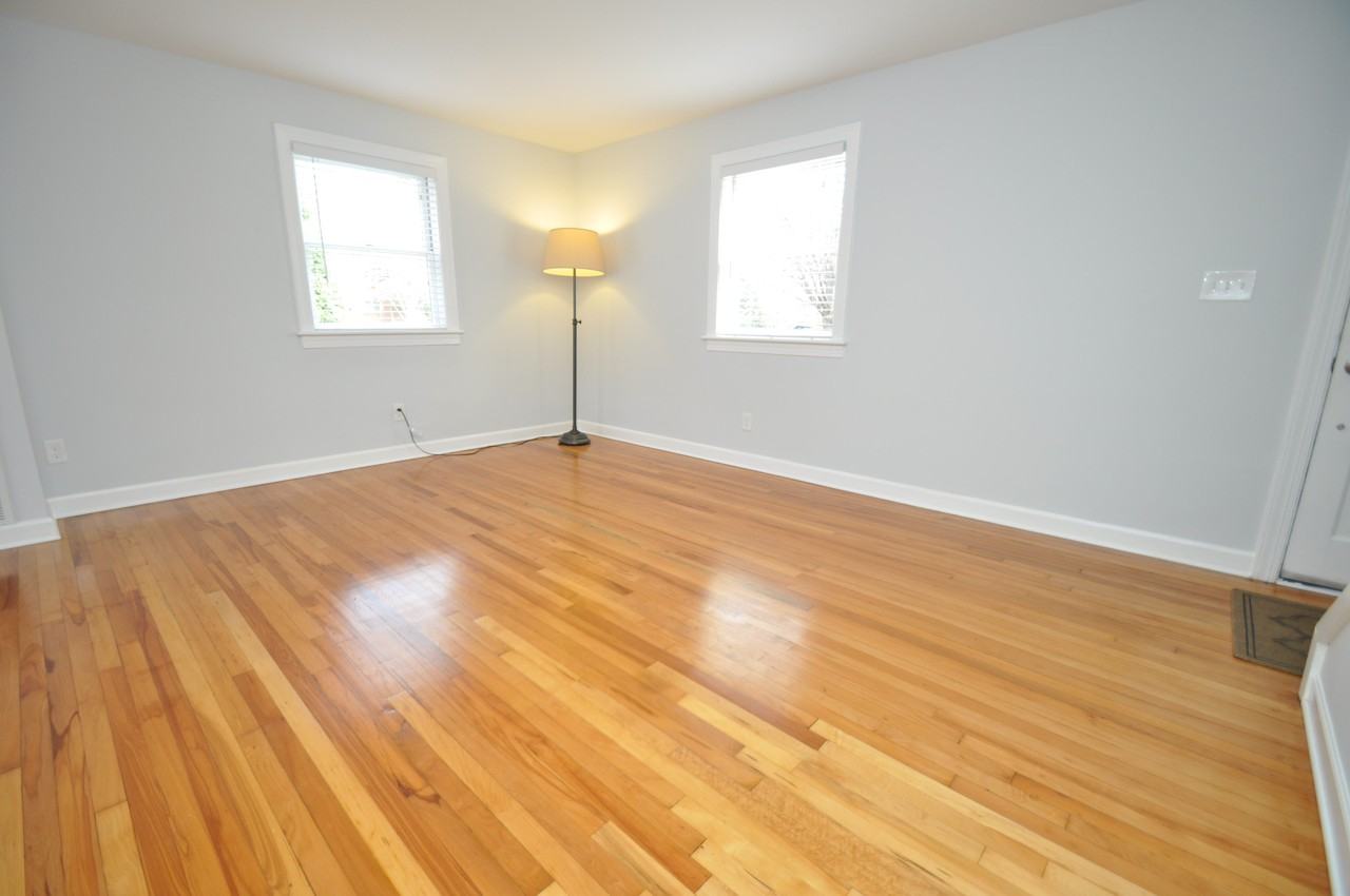 1008 Nichols Dr - Photo 2 of 33