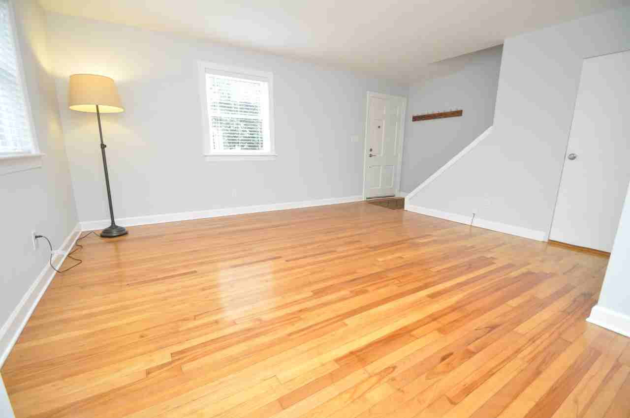 1008 Nichols Dr - Photo 4 of 33