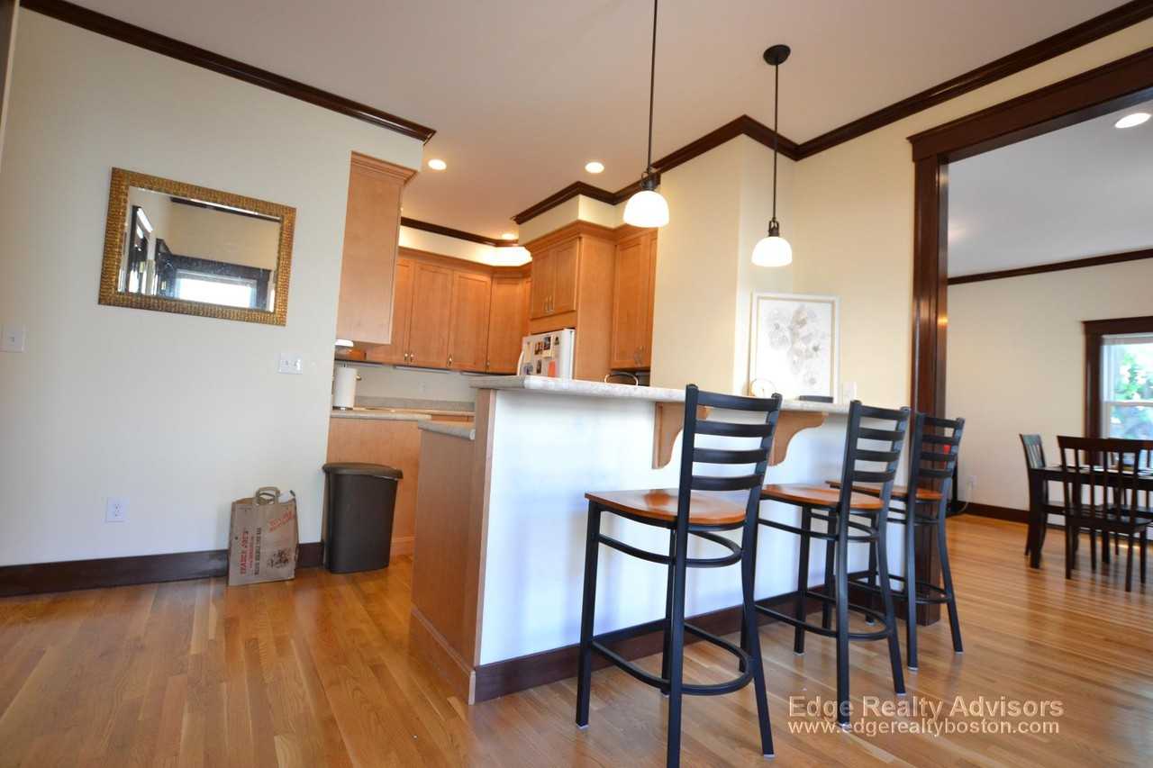 40 Lincoln St #1 - Photo 2 of 11