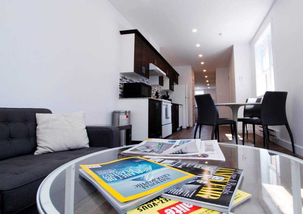 3774 Rue De Bullion - Photo 2 of 14