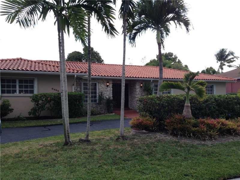 6400 Dolphin Dr - Photo 2 of 4