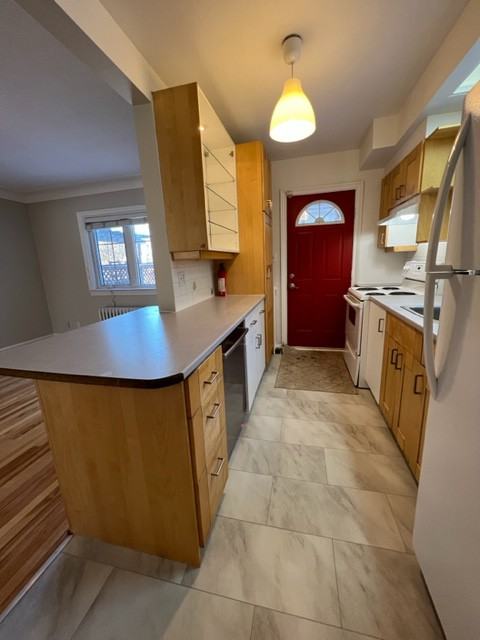 929 Bronson Avenue - Photo 2 of 51