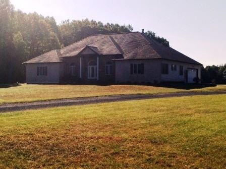 4361 Seymour Rd - Photo 3 of 30
