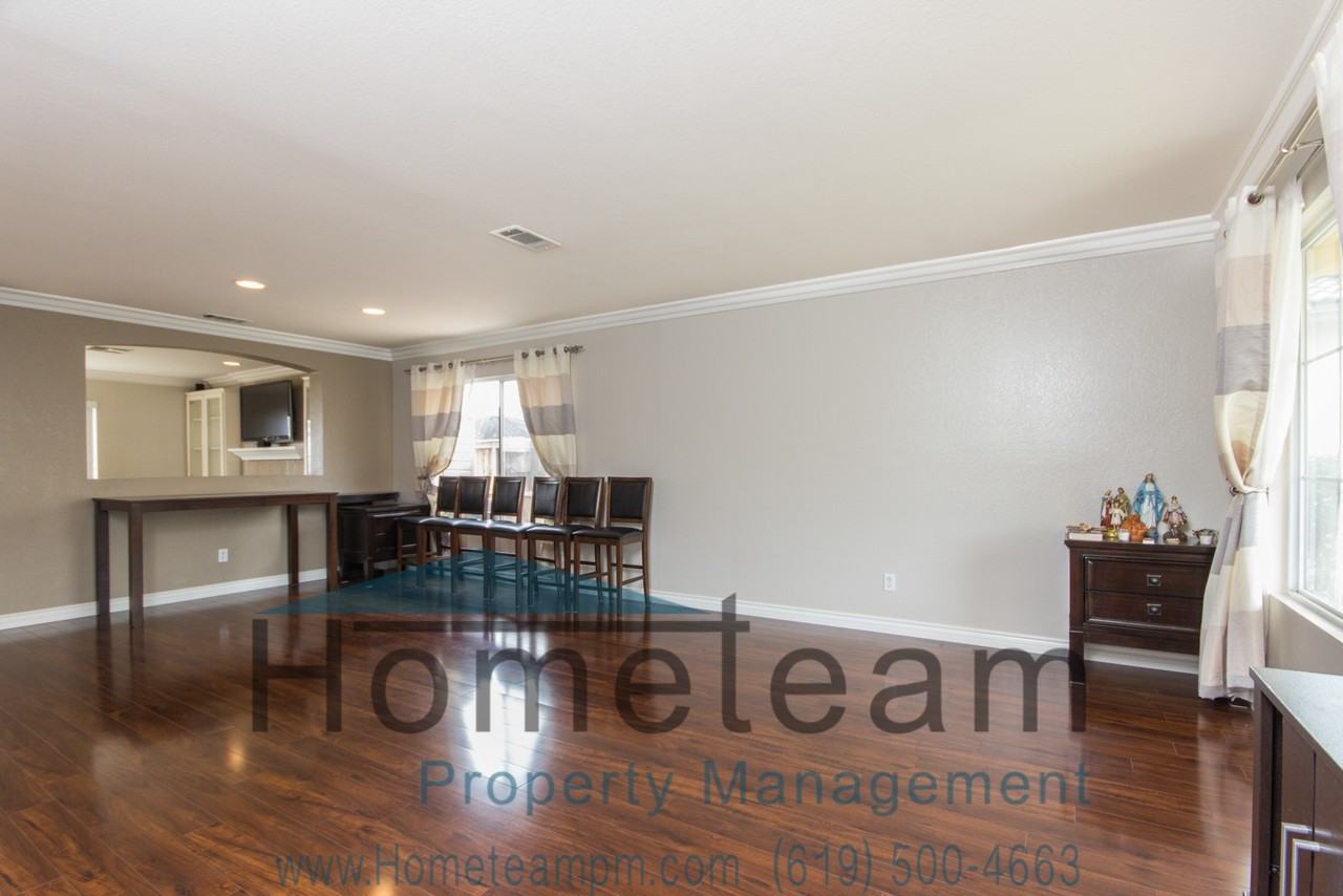 1461 La Chica Dr - Photo 3 of 33