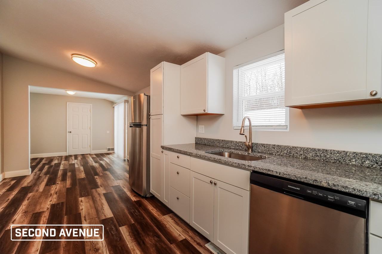 127 Woods Ave - Photo 4 of 22