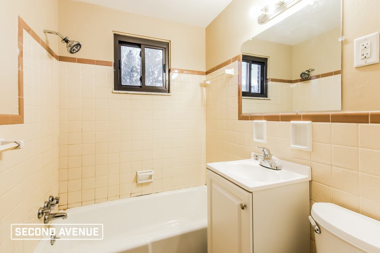11556 Mckee Rd - Photo 5 of 14