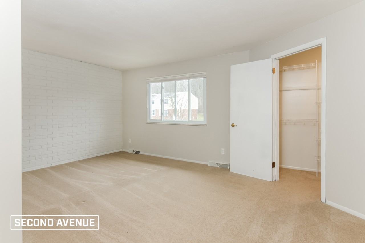 3140 Camberly Dr - Photo 5 of 14