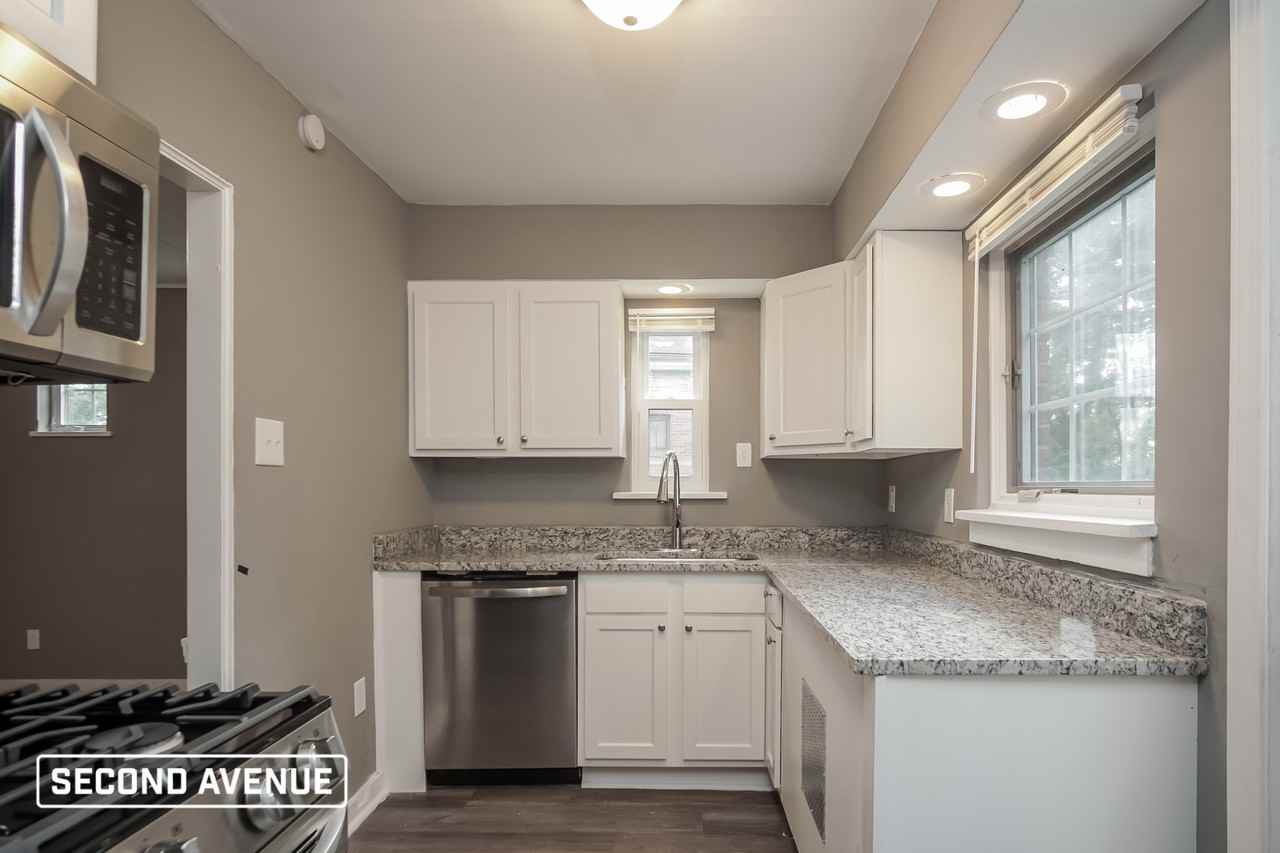 126 Milliken Ave - Photo 2 of 12