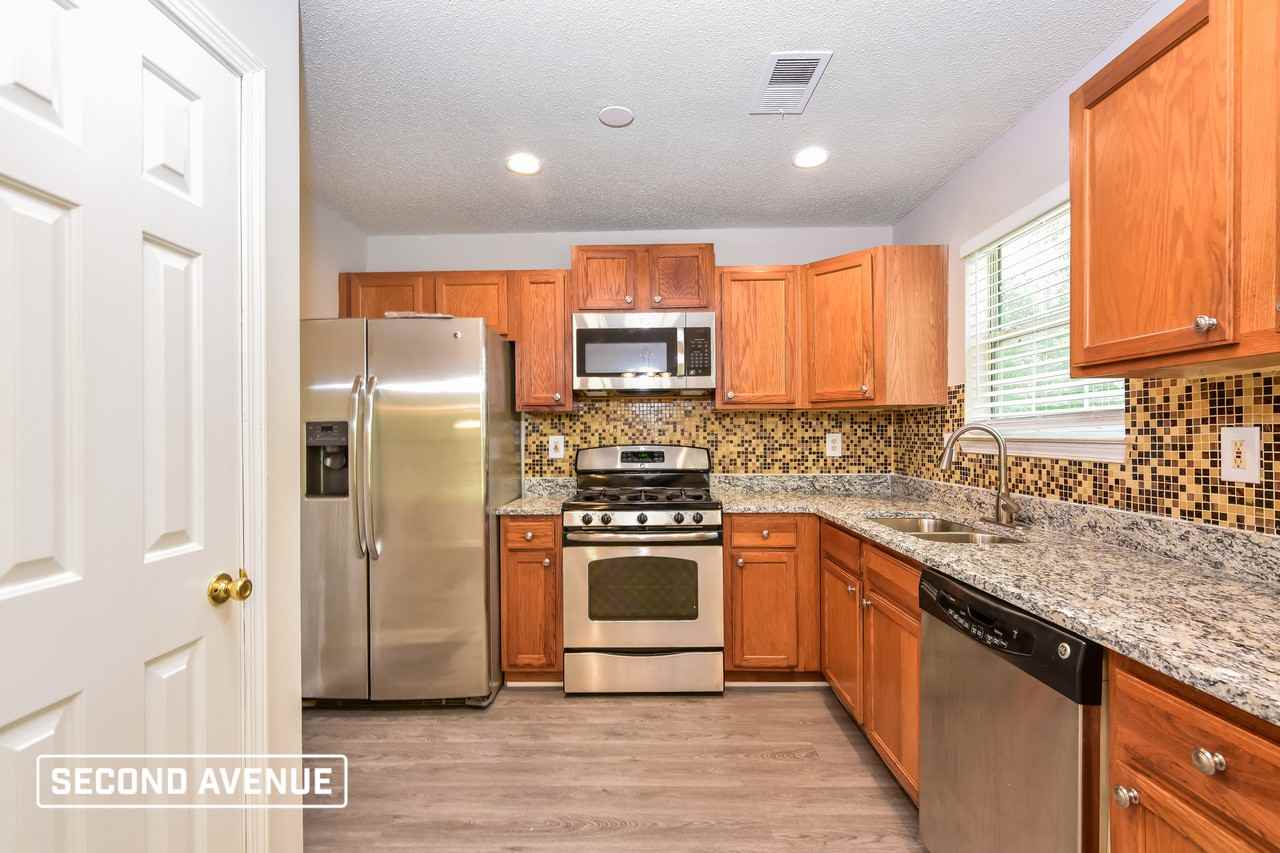 2676 Boulder Pointe Way - Photo 2 of 18