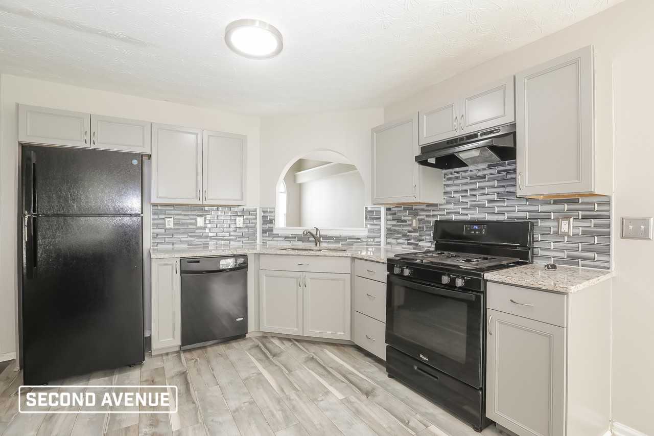 1387 Cater Ln - Photo 2 of 17