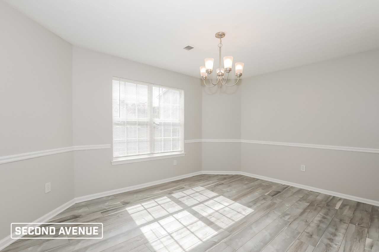 1387 Cater Ln - Photo 5 of 17
