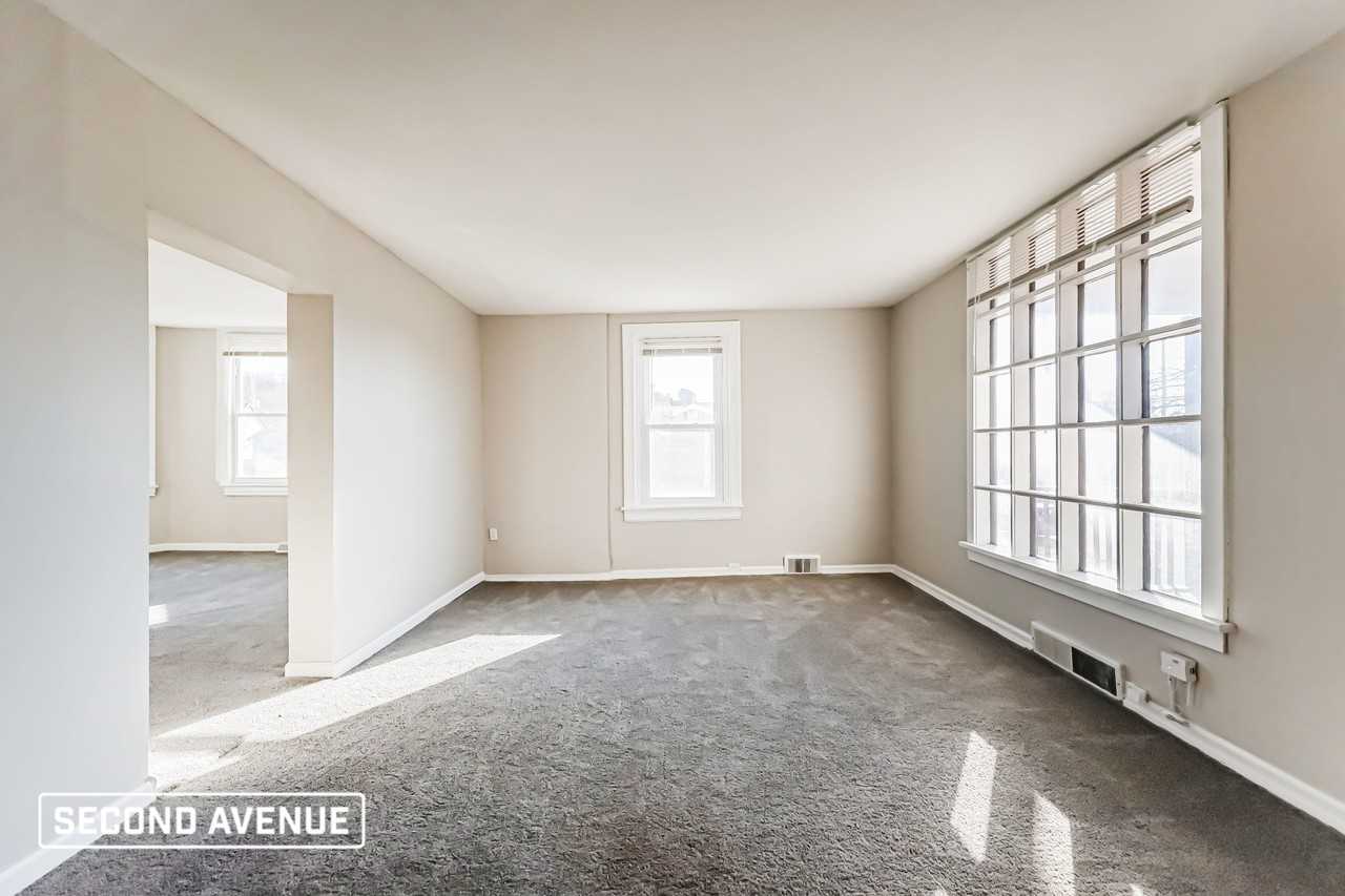 719 2nd St - Photo 5 of 15