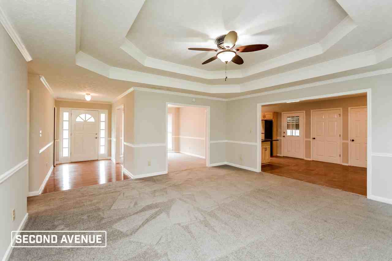 4830 Thornwood Dr - Photo 5 of 21