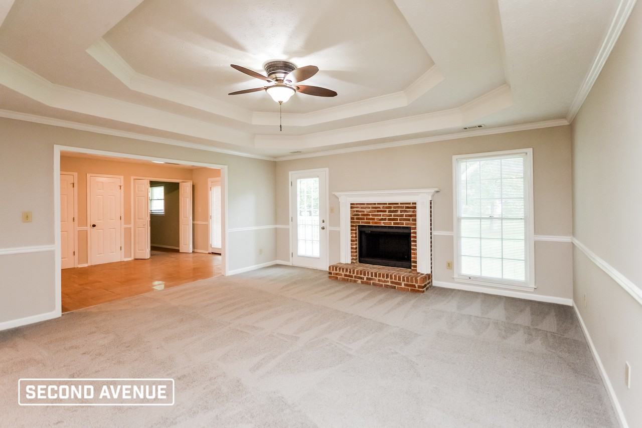 4830 Thornwood Dr - Photo 6 of 21