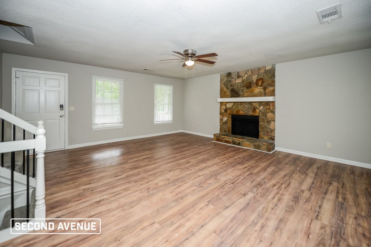 2209 Summertown Dr - Photo 5 of 14