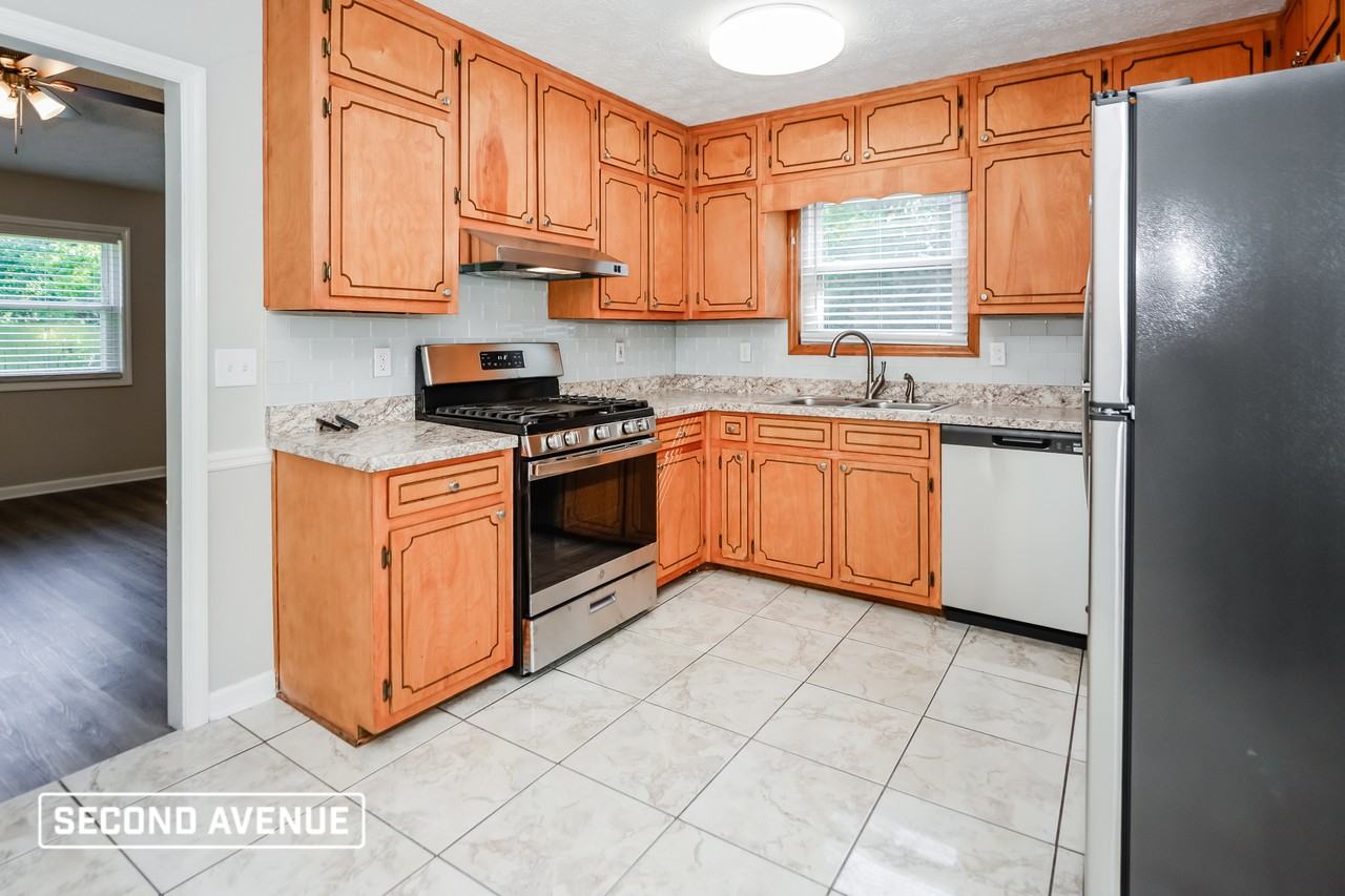 6290 Silver Spur Dr - Photo 6 of 30