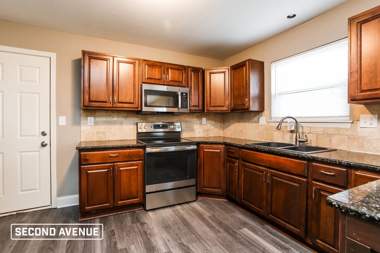 5631 N Quincy Ave - Photo 2 of 21