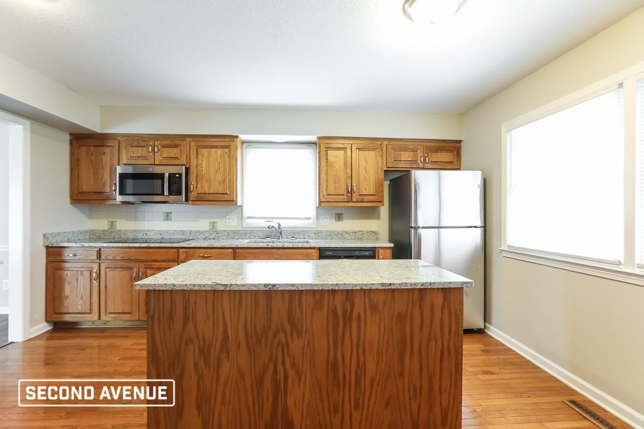 10309 Century Ln - Photo 2 of 20