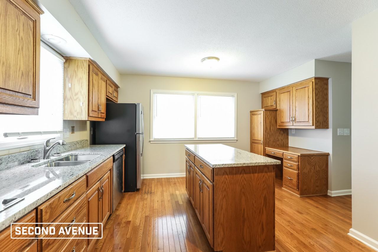 10309 Century Ln - Photo 3 of 20