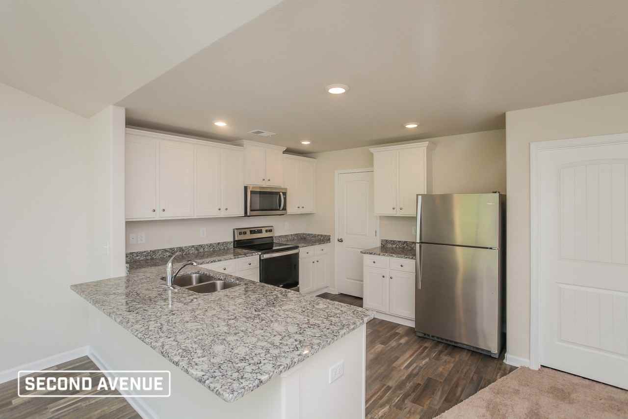 317 Greenwood Valley Ct - Photo 4 of 22