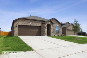featured image of 2004 Erlinda Dr