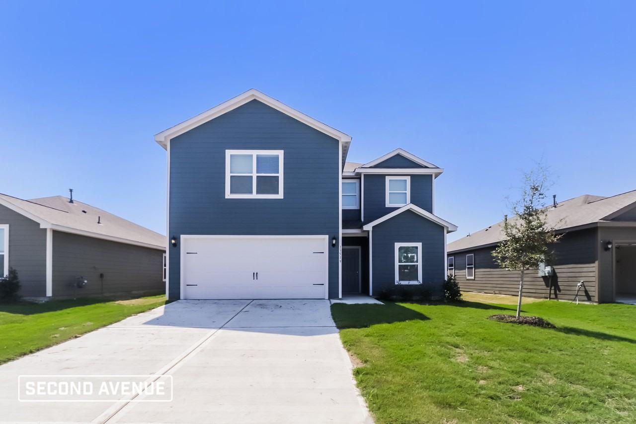 13519 Roosevelt Arch Drive - Photo 2 of 21