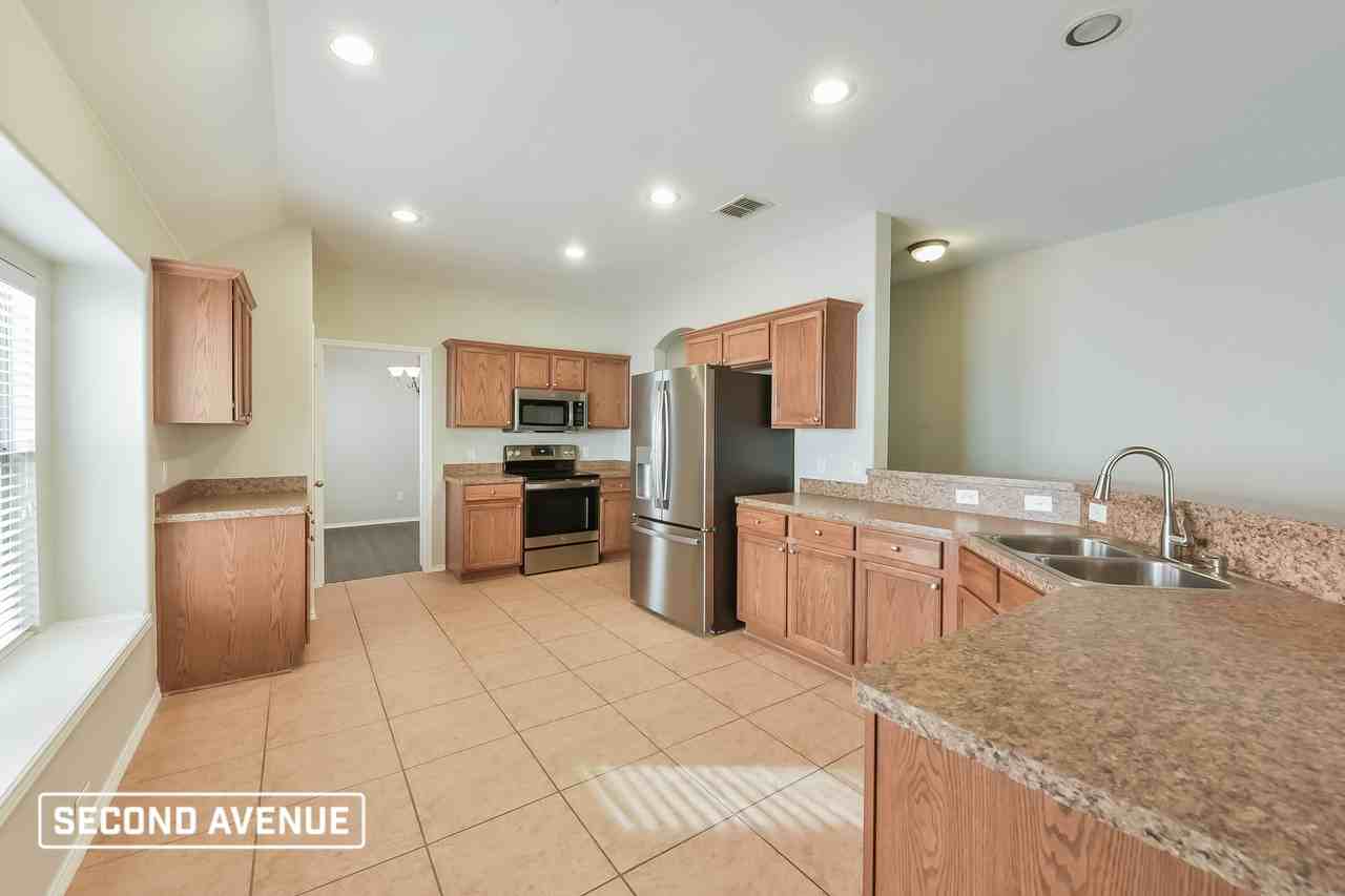 5828 Fathom Dr - Photo 2 of 20