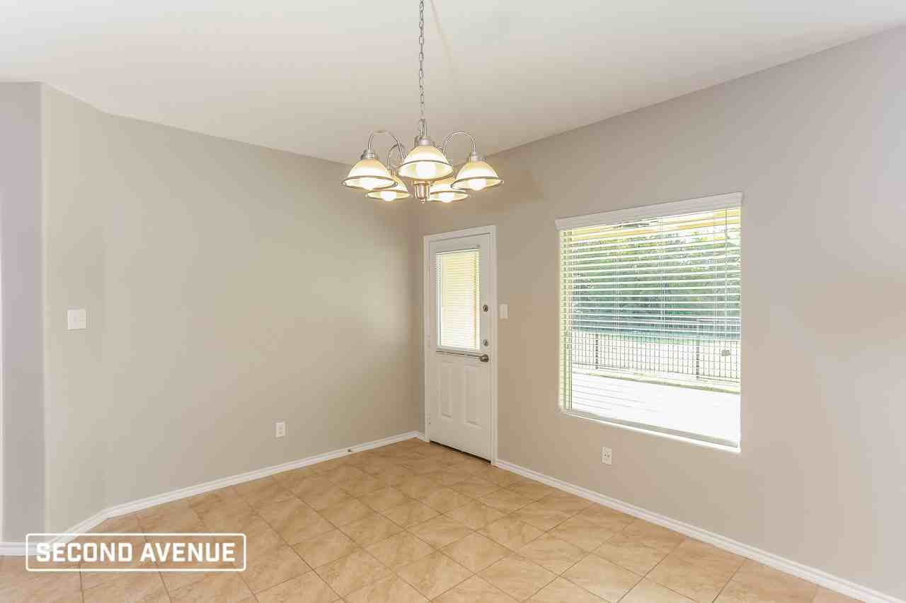 621 Creekview Dr - Photo 7 of 22