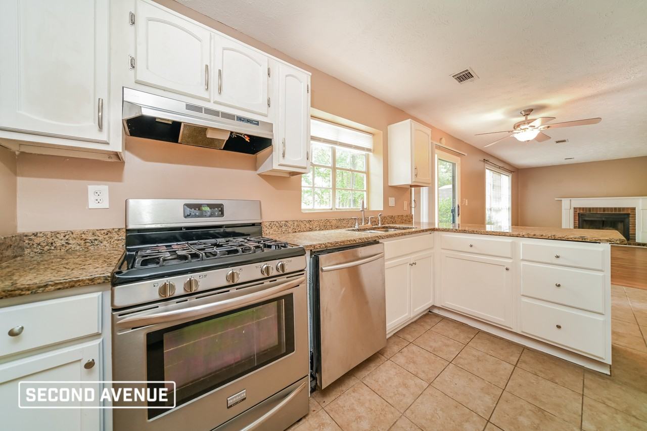 231 Red Oak Ct - Photo 2 of 19