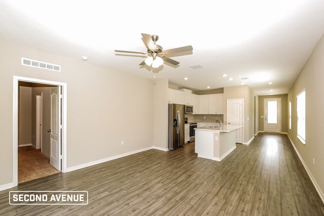 512 Falcon Ridge Rd - Photo 4 of 20