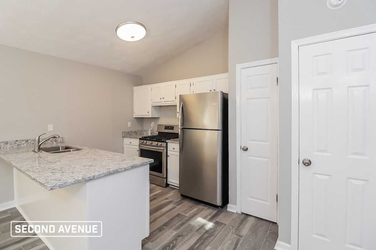 2435 Winding Creek Dr - Photo 5 of 20