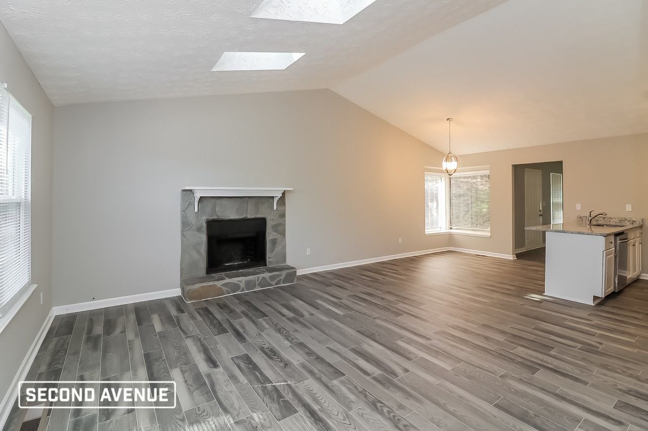 2435 Winding Creek Dr - Photo 3 of 20