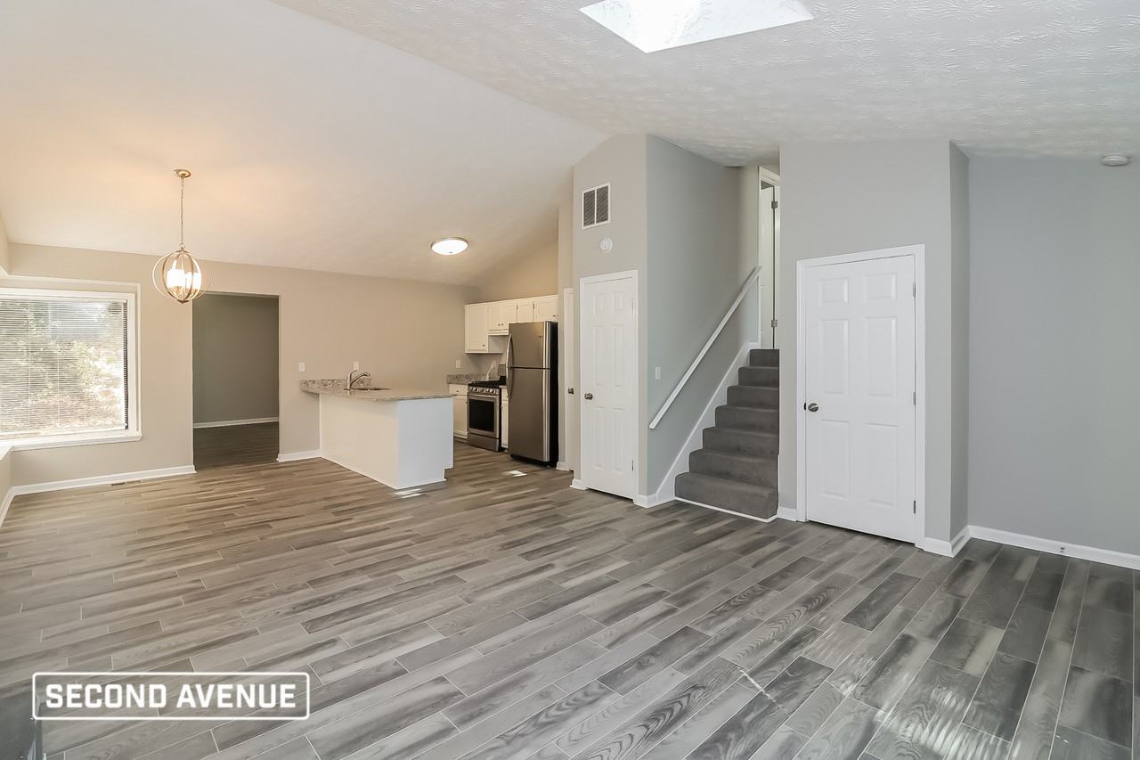 2435 Winding Creek Dr - Photo 4 of 20