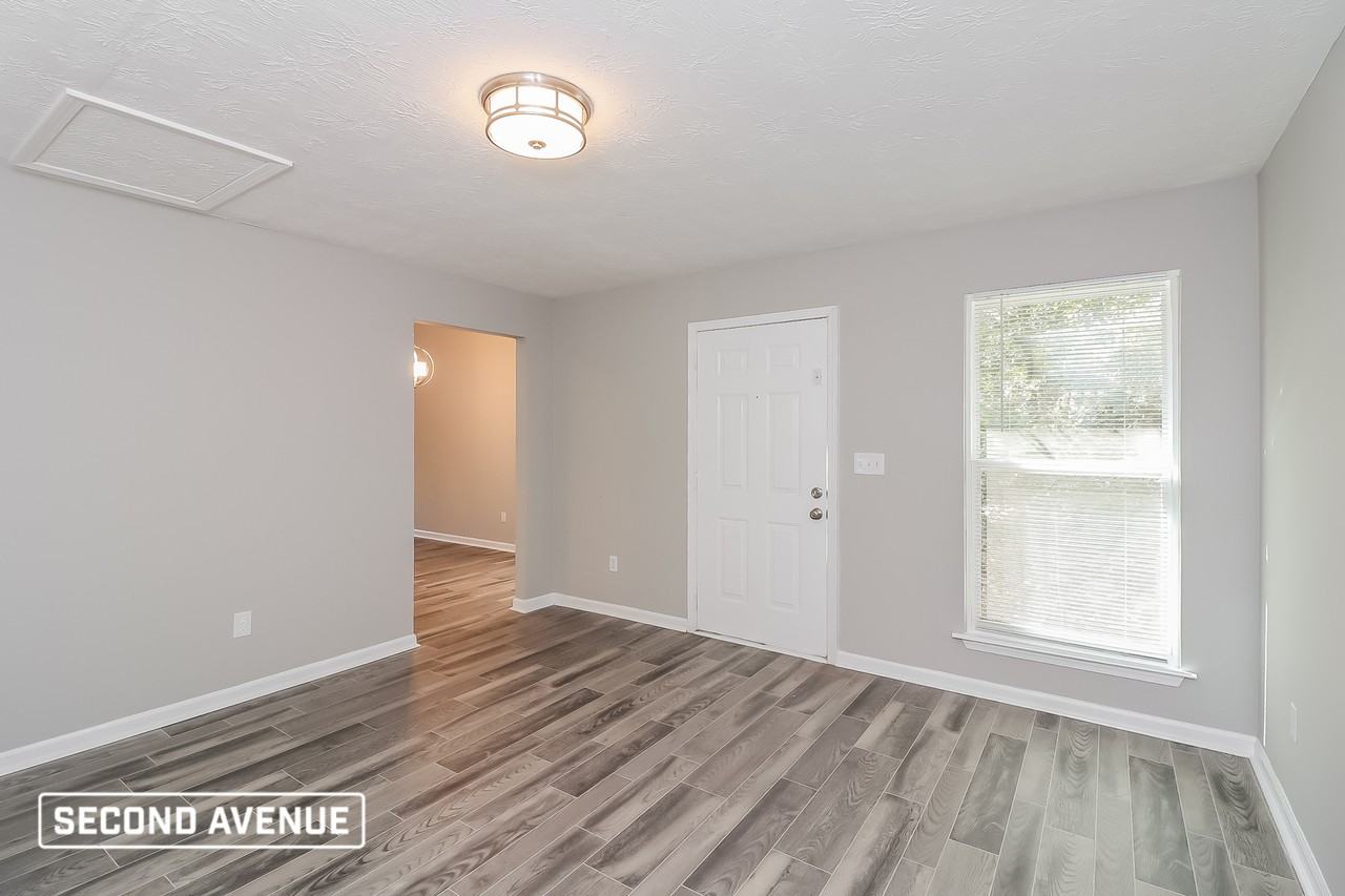 2435 Winding Creek Dr - Photo 2 of 20