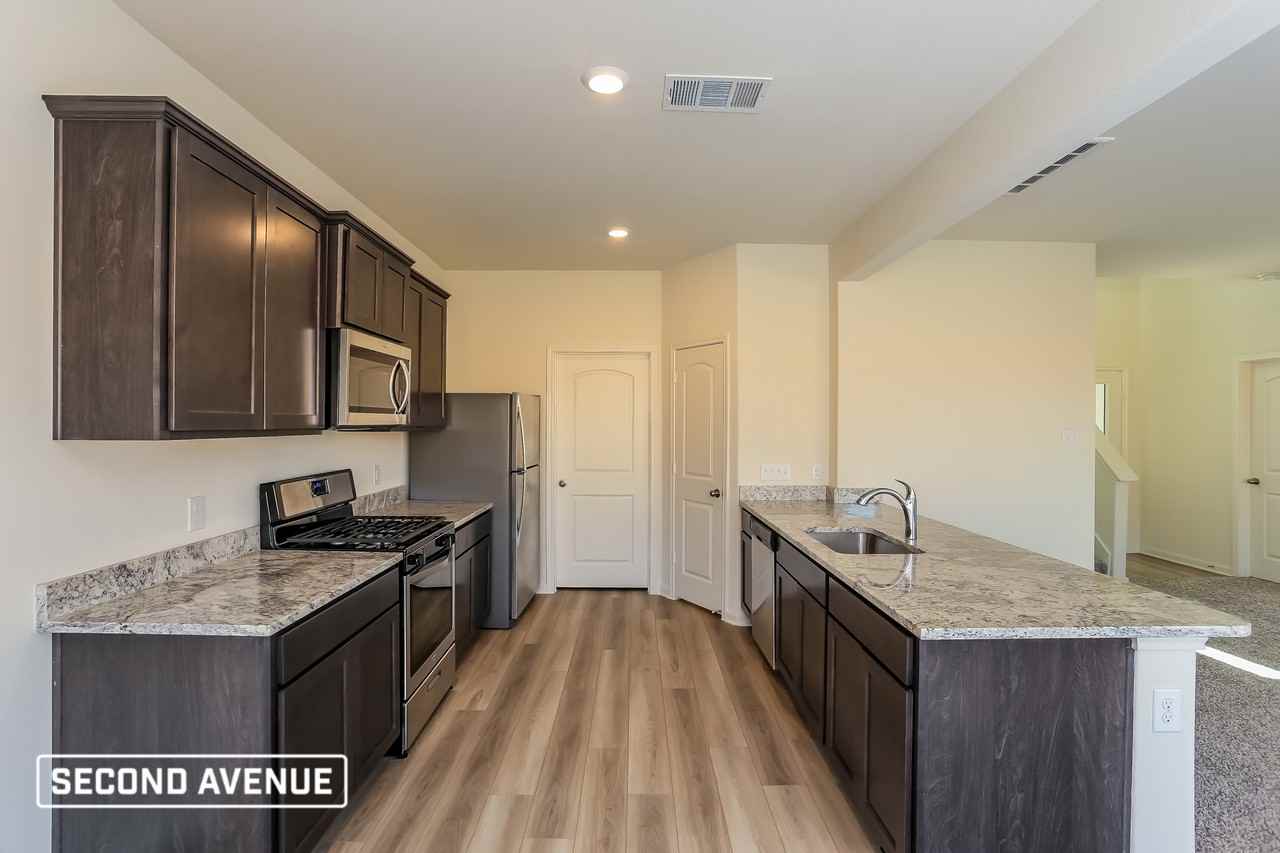 1417 Palamedes Dr - Photo 2 of 23