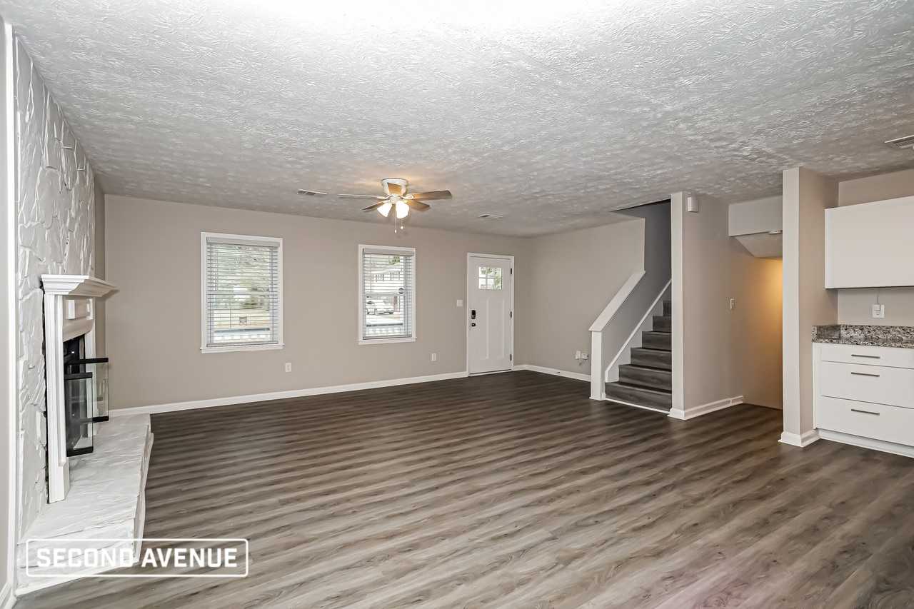 958 Ellison Ct - Photo 4 of 17