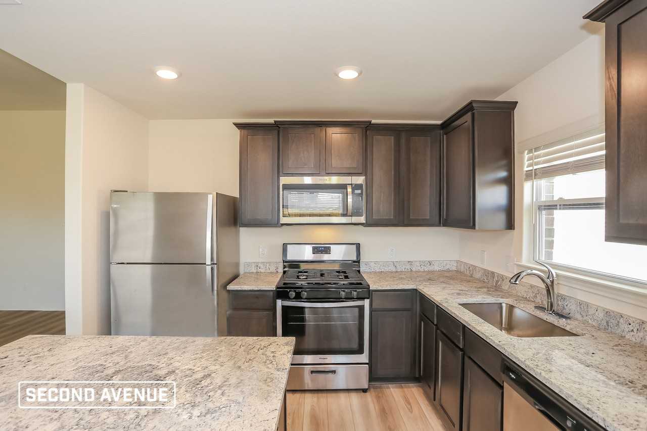 505 Dk Wilson St - Photo 5 of 22