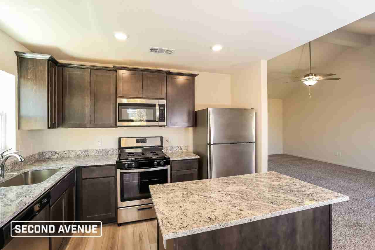 1428 Palamedes Dr - Photo 3 of 18