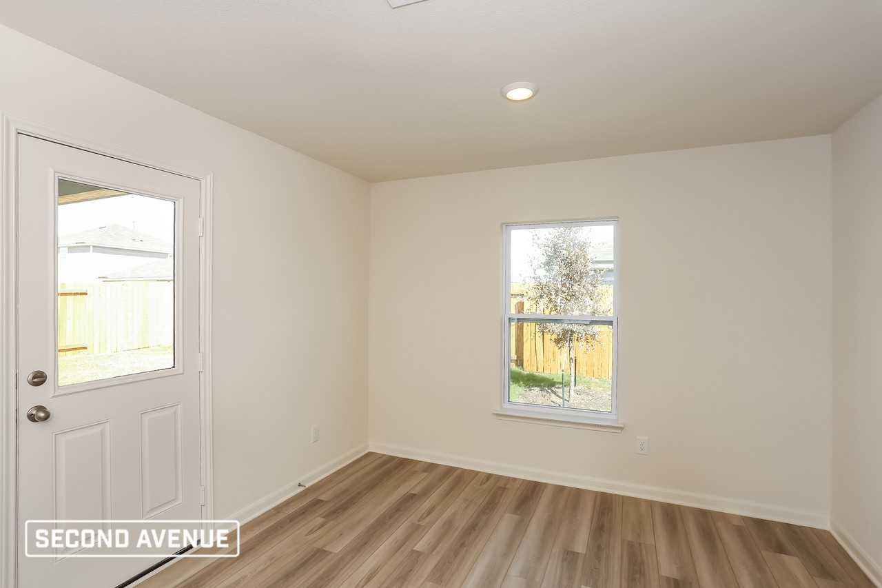 1428 Palamedes Dr - Photo 6 of 18