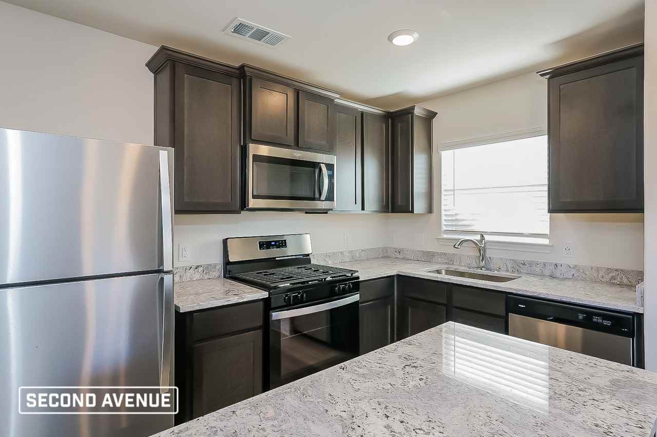 147 Sammy Fowler Ave - Photo 4 of 24
