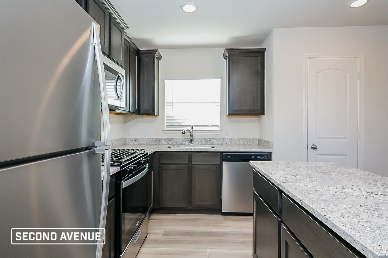 147 Sammy Fowler Ave - Photo 5 of 24