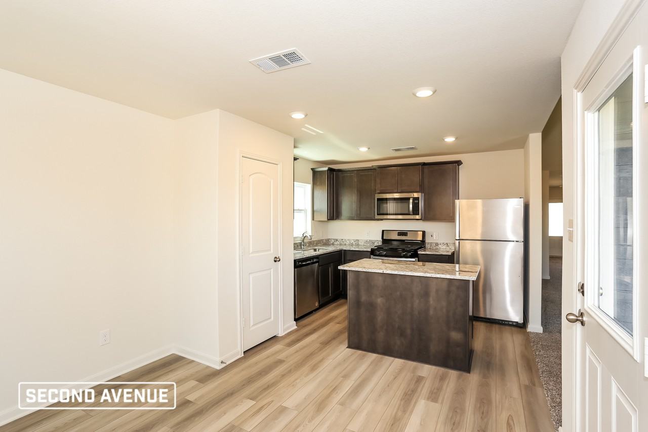 9721 Dan Meyer Dr - Photo 6 of 30