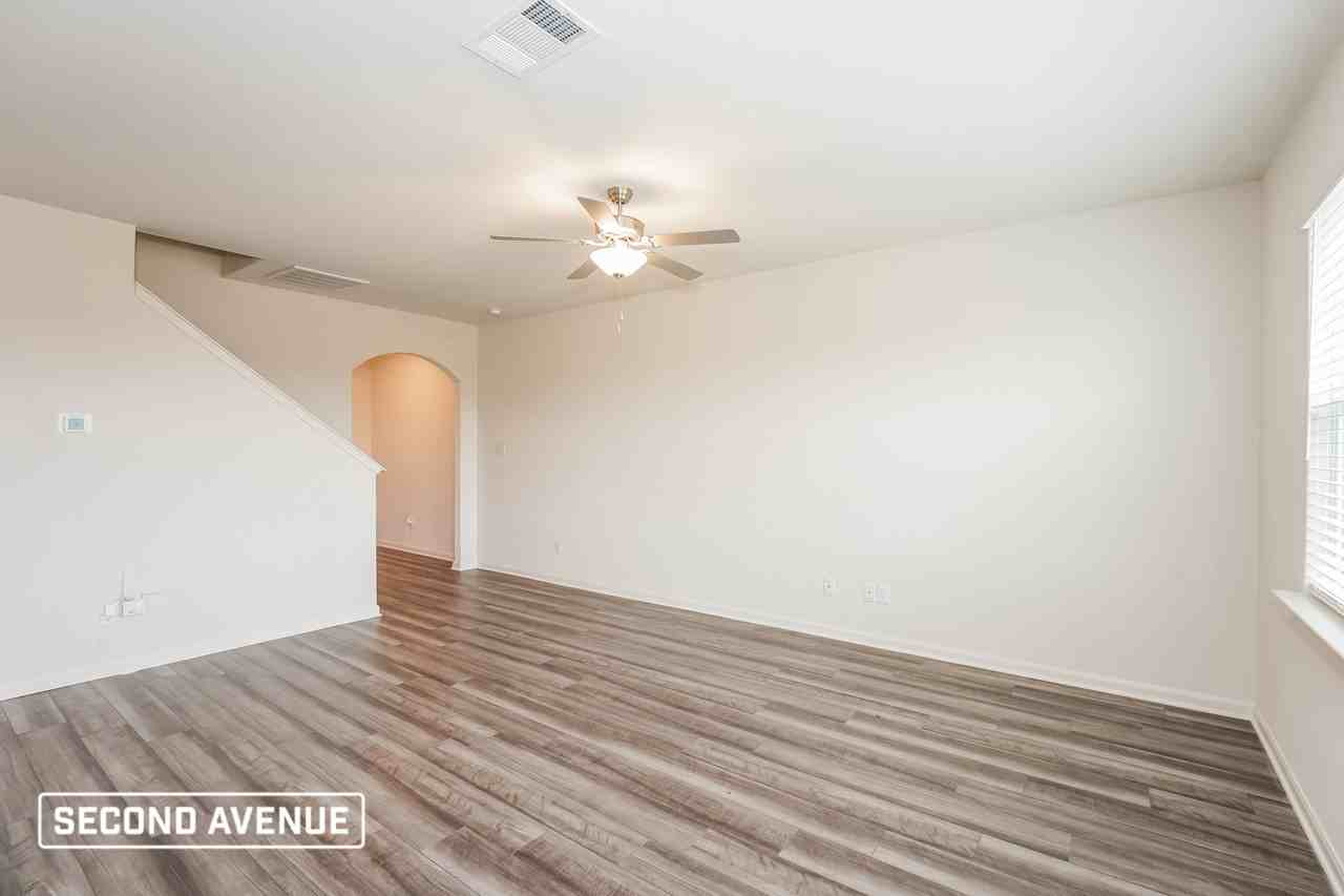 601 Micah Ln - Photo 7 of 23