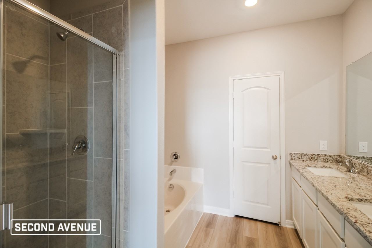 2113 Jeanine Dr - Photo 7 of 18