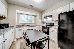 featured image of Laurel Creek Cir