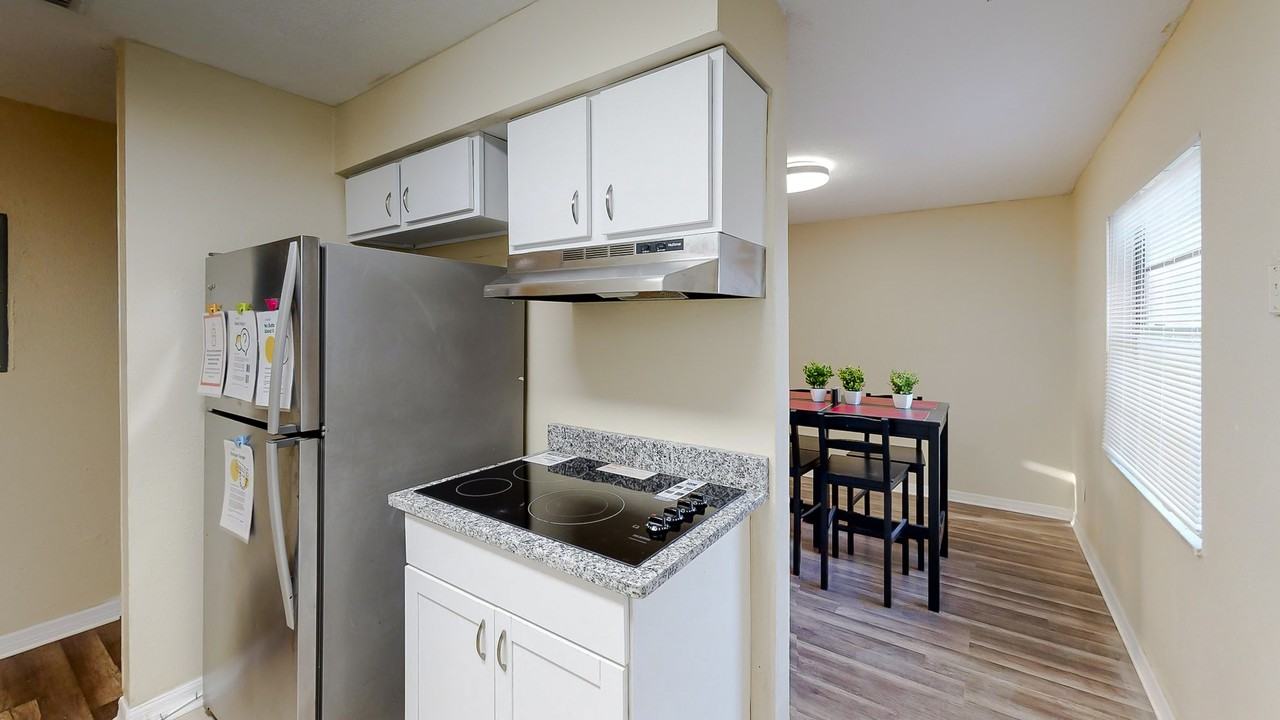 E 27th Ave - Photo 2 of 22