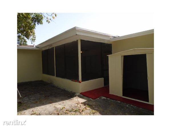 2568 NW 34th Terrace - Photo 2 of 10