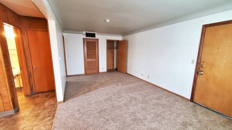 138 33rd Street Drive Southeast #3 - Photo 4 of 15