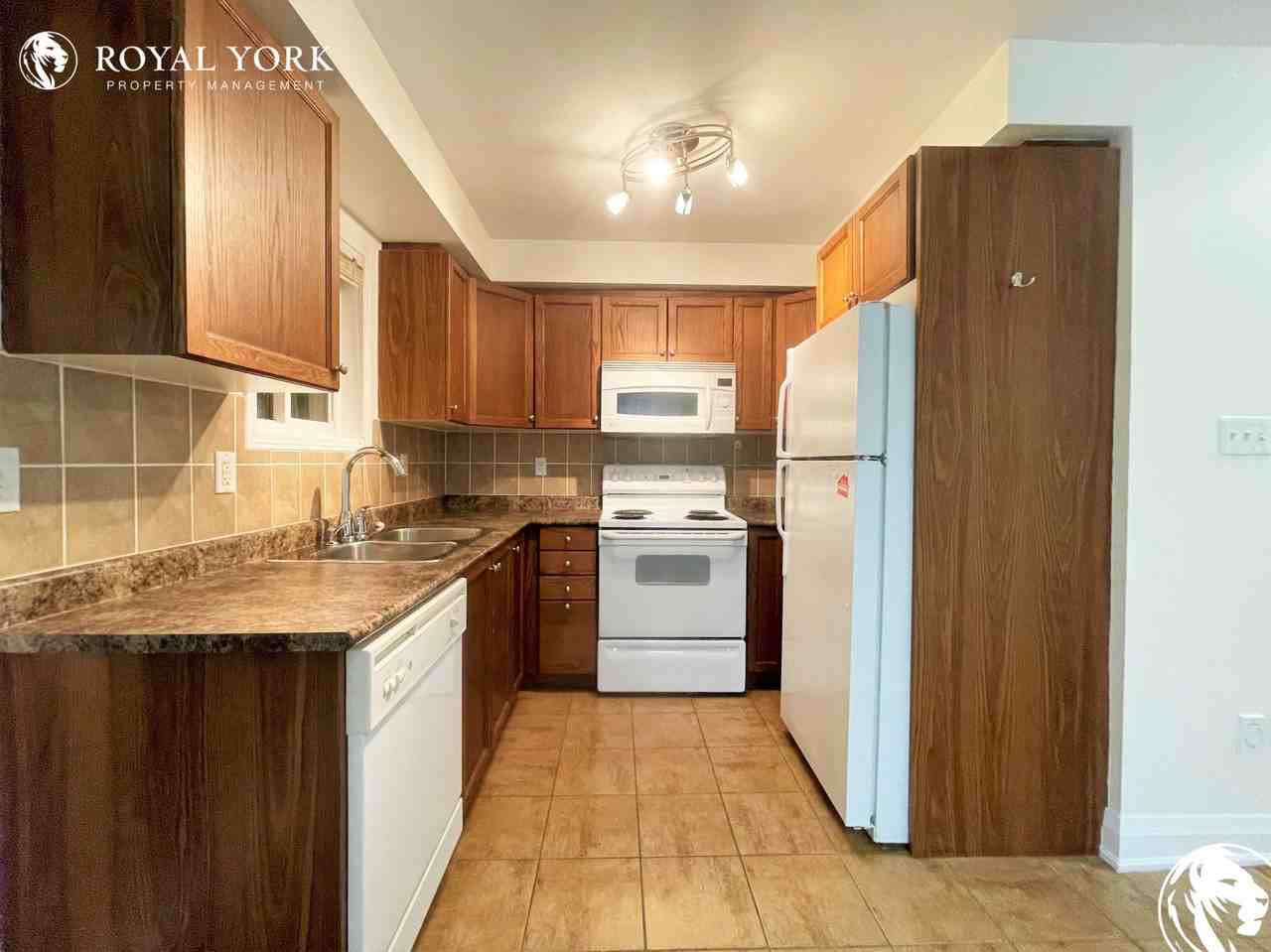 59 Powell Dr - Photo 2 of 33