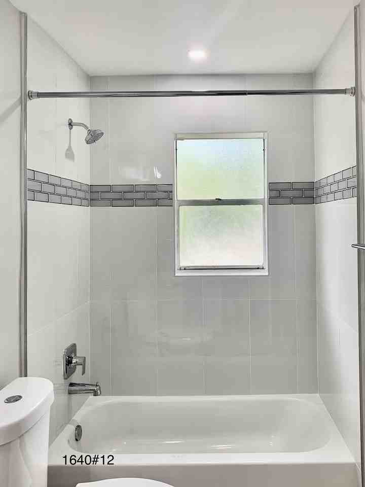 1640 N DIXIE HWYUnit 12 #12 - Photo 7 of 10